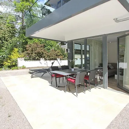 Stern Stern 04 公寓 *